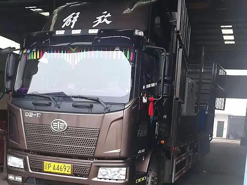 發(fā)往酒泉德泰的臥式集成拉絲機，一次成型，既能拉3.0的圓絲，又能冷軋小螺紋鋼